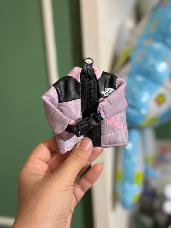 کاپشن کلید صورتی